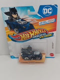 Hot Wheels Racer Verse Batman Diecast Batmobile  2