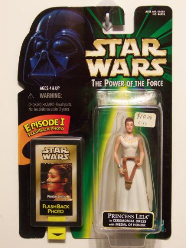 Princess Leia in Ceremonial Dress MOC action figure